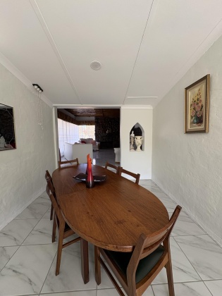 Kroonstad, 3 Bedrooms Bedrooms, 0 ,3 BathroomsBathrooms,House,For Sale,0,1535