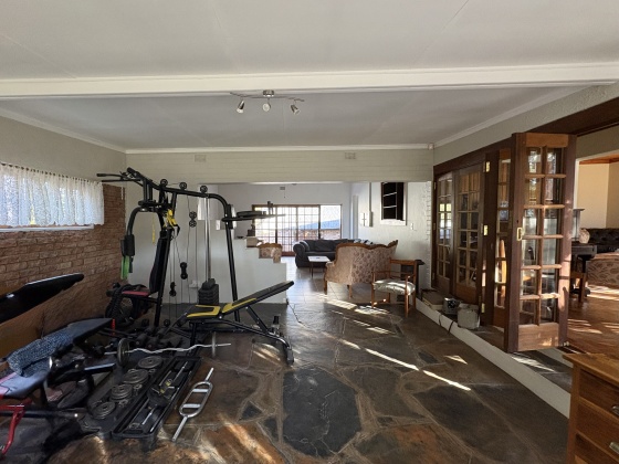 4 Bedrooms Bedrooms, 0 ,3 BathroomsBathrooms,House,For Sale,0,1536