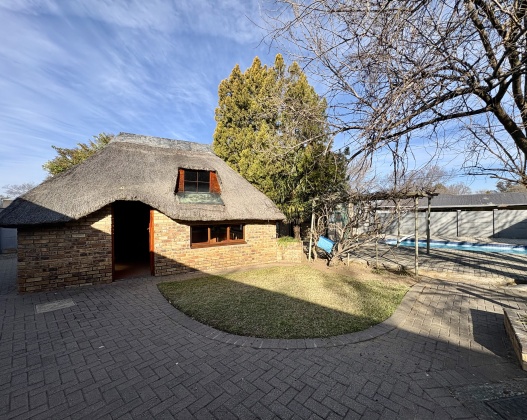 4 Bedrooms Bedrooms, 0 ,3 BathroomsBathrooms,House,For Sale,0,1536