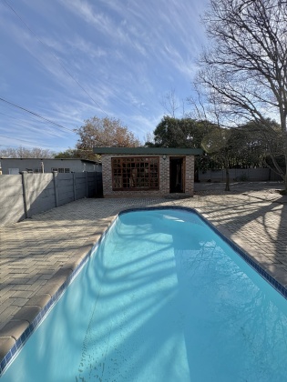 4 Bedrooms Bedrooms, 0 ,3 BathroomsBathrooms,House,For Sale,0,1536