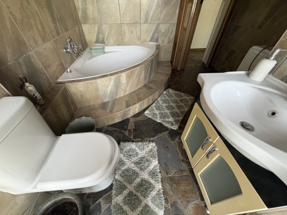 4 Bedrooms Bedrooms, 0 ,3 BathroomsBathrooms,House,For Sale,0,1536