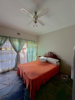 4 Bedrooms Bedrooms, 0 ,3 BathroomsBathrooms,House,For Sale,0,1536