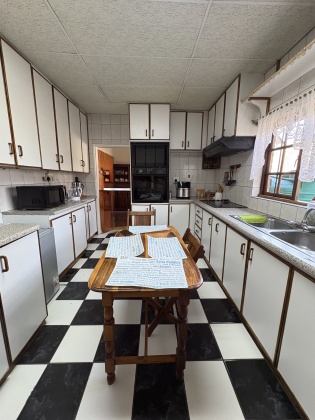 4 Bedrooms Bedrooms, 0 ,3 BathroomsBathrooms,House,For Sale,0,1536