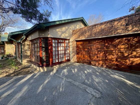 4 Bedrooms Bedrooms, 0 ,3 BathroomsBathrooms,House,For Sale,0,1536