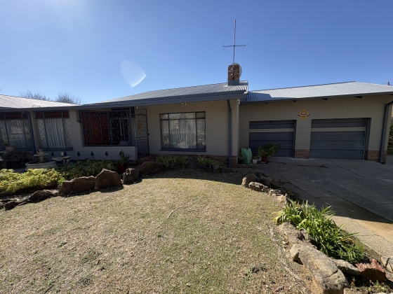 Kroonstad, 3 Bedrooms Bedrooms, 0 ,2 BathroomsBathrooms,House,For Sale,0,1537