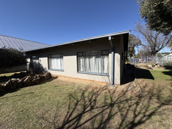 Kroonstad, 3 Bedrooms Bedrooms, 0 ,2 BathroomsBathrooms,House,For Sale,0,1537