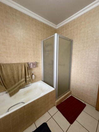 Kroonstad, 3 Bedrooms Bedrooms, 0 ,2 BathroomsBathrooms,House,For Sale,0,1537