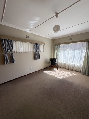 Kroonstad, 3 Bedrooms Bedrooms, 0 ,2 BathroomsBathrooms,House,For Sale,0,1537