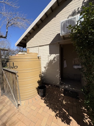 Kroonstad, 4 Bedrooms Bedrooms, 0 ,2 BathroomsBathrooms,House,For Sale,0,1538