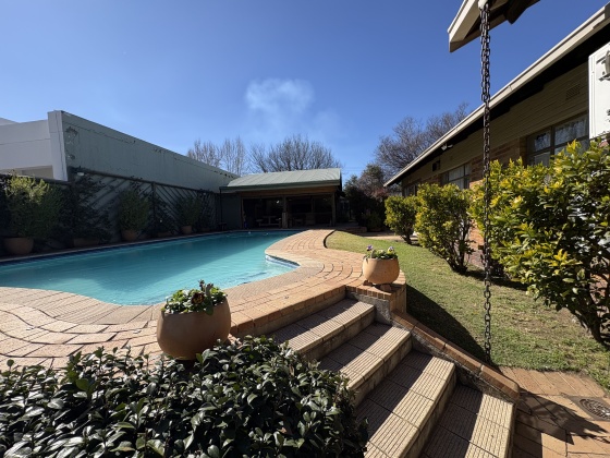 Kroonstad, 4 Bedrooms Bedrooms, 0 ,2 BathroomsBathrooms,House,For Sale,0,1538