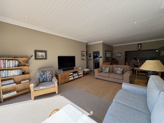 Kroonstad, 4 Bedrooms Bedrooms, 0 ,2 BathroomsBathrooms,House,For Sale,0,1538