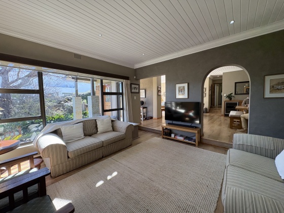 Kroonstad, 4 Bedrooms Bedrooms, 0 ,2 BathroomsBathrooms,House,For Sale,0,1538