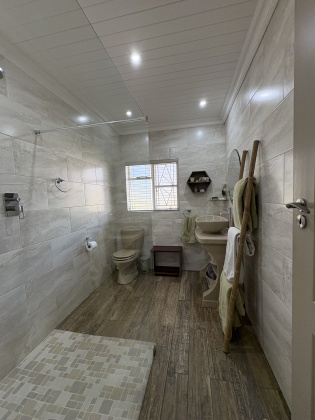 Kroonstad, 4 Bedrooms Bedrooms, 0 ,2 BathroomsBathrooms,House,For Sale,0,1538