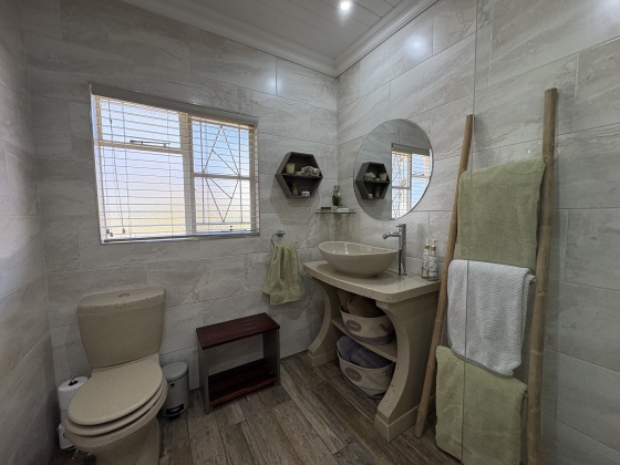 Kroonstad, 4 Bedrooms Bedrooms, 0 ,2 BathroomsBathrooms,House,For Sale,0,1538