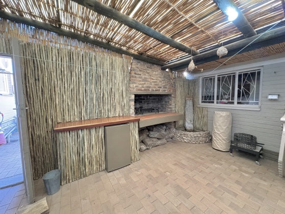 Kroonstad, 4 Bedrooms Bedrooms, 0 ,2 BathroomsBathrooms,House,For Sale,0,1538