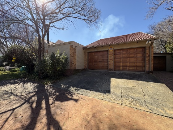 Kroonstad, 4 Bedrooms Bedrooms, 0 ,2 BathroomsBathrooms,House,For Sale,0,1538