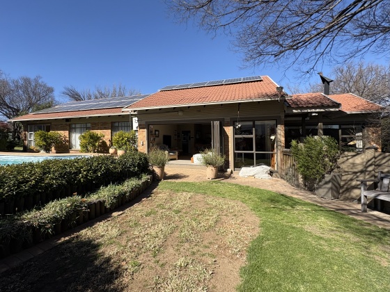 Kroonstad, 4 Bedrooms Bedrooms, 0 ,2 BathroomsBathrooms,House,For Sale,0,1538