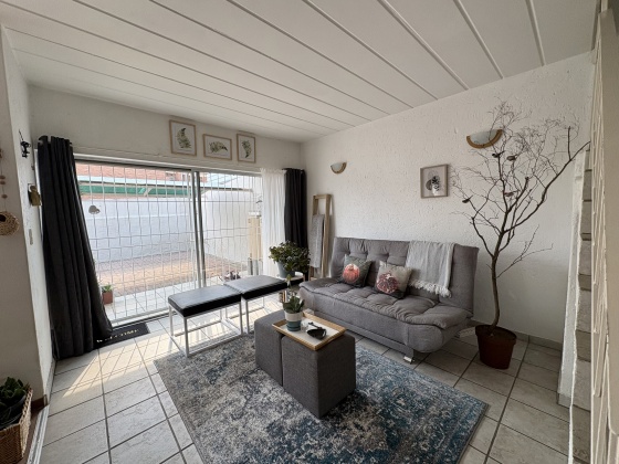 Kroonstad, 3 Bedrooms Bedrooms, 0 ,2 BathroomsBathrooms,Apartment / Flat,For Sale,0,1539