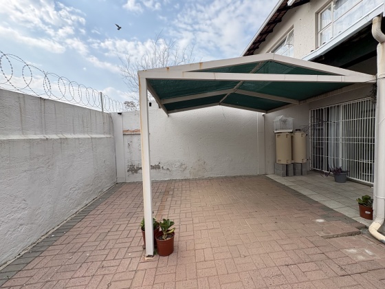 Kroonstad, 3 Bedrooms Bedrooms, 0 ,2 BathroomsBathrooms,Apartment / Flat,For Sale,0,1539