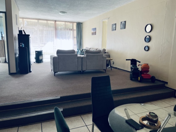 Kroonstad, 3 Bedrooms Bedrooms, 0 ,2 BathroomsBathrooms,Apartment / Flat,For Sale,0,1541