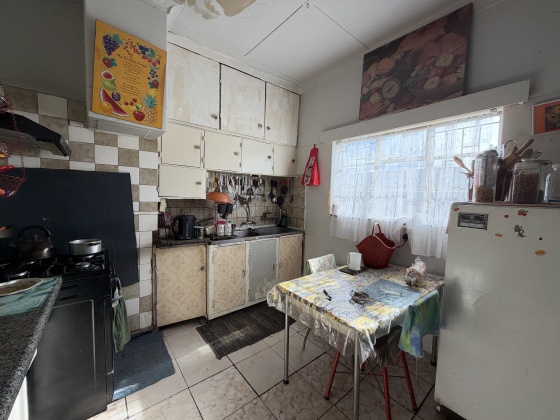 Kroonstad, 4 Bedroom Bedrooms, 0 ,2 BathroomBathrooms,House,For Sale,0,1562