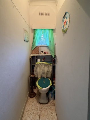 Kroonstad, 4 Bedroom Bedrooms, 0 ,2 BathroomBathrooms,House,For Sale,0,1562
