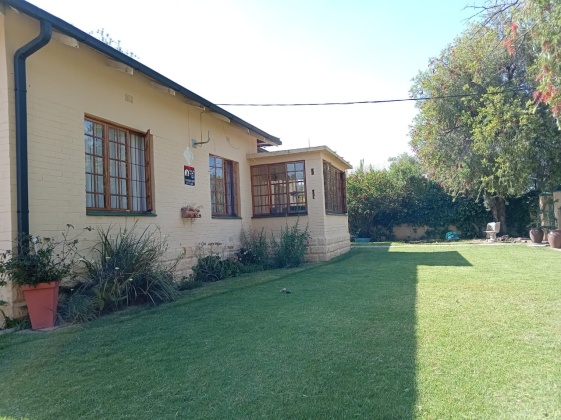 Kroonstad, 3 Bedroom Bedrooms, 0 ,2 BathroomBathrooms,House,For Sale,0,1563