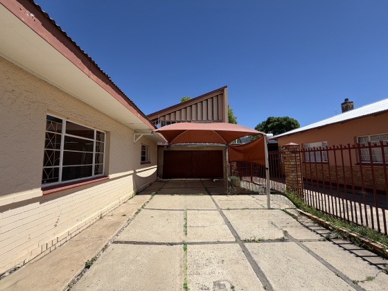 Kroonstad, 4 Bedroom Bedrooms, 0 ,2 BathroomBathrooms,House,For Sale,0,1564